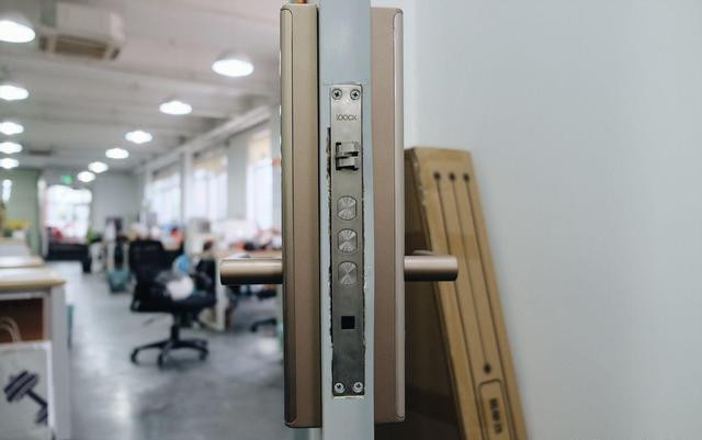 裝上這把「秒開」的門鎖，感覺記性不好的我得到了拯救